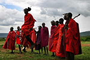 Masais saltando en Kenia